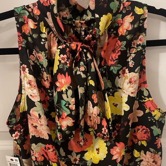 I.N.C International Concepts, Floral Top, Size Medium, New With Tags - Picture 5 of 10